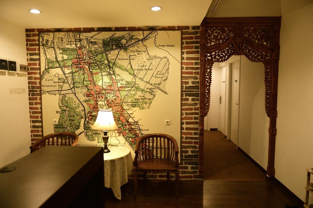 Capsule Hostel Old Batavia Джакарта Екстериор снимка