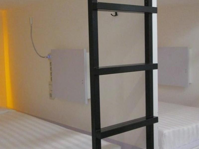 Capsule Hostel Old Batavia Джакарта Екстериор снимка