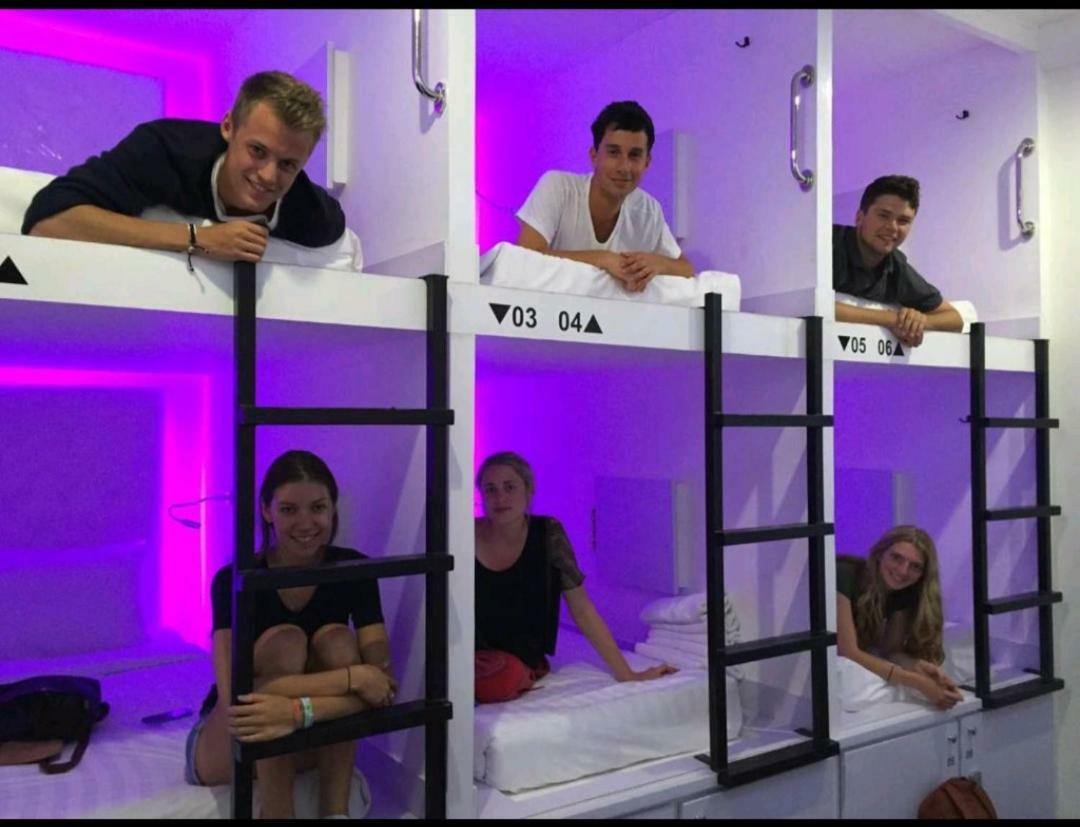 Capsule Hostel Old Batavia Джакарта Екстериор снимка