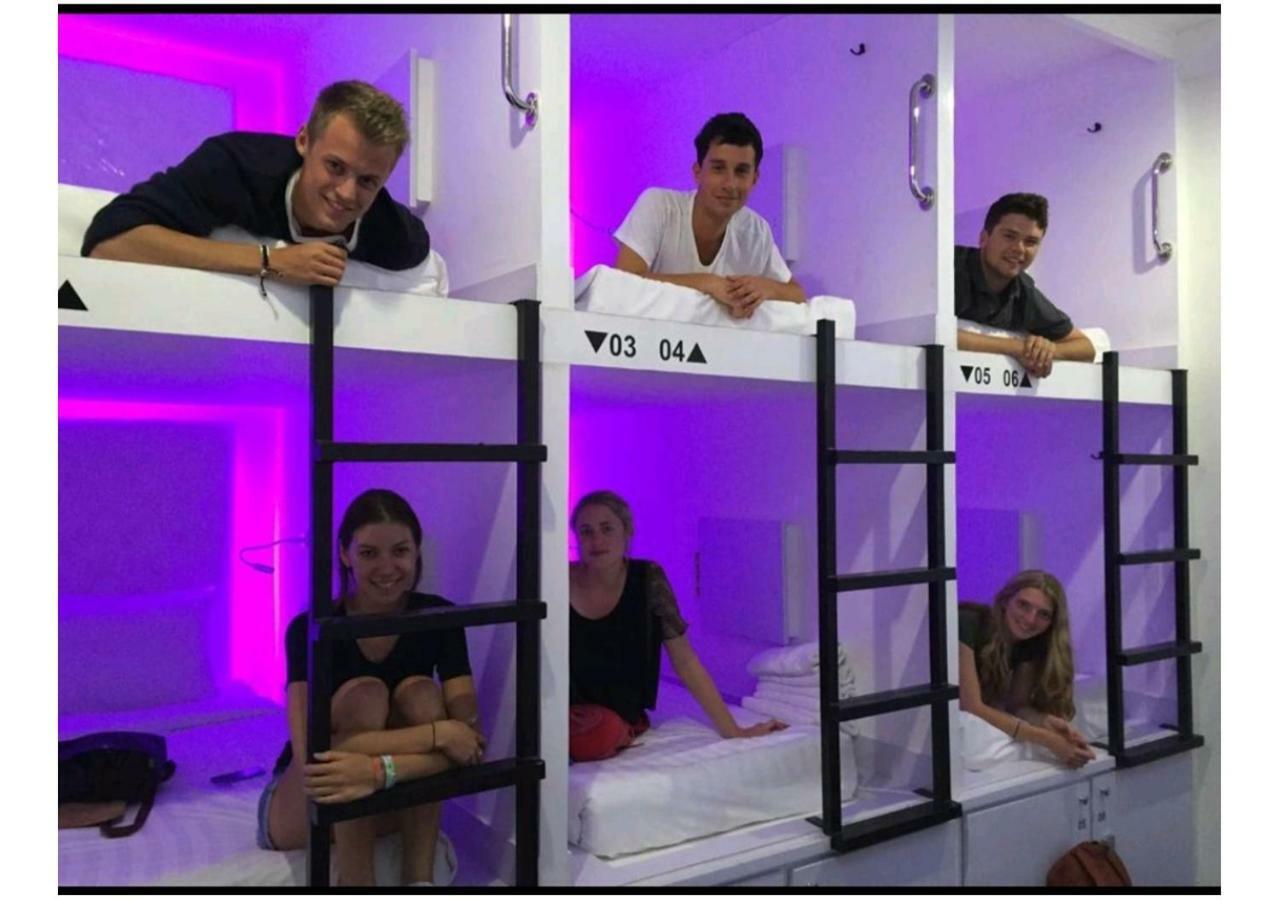 Capsule Hostel Old Batavia Джакарта Екстериор снимка
