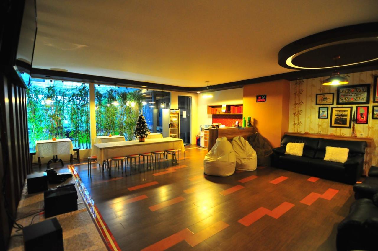Capsule Hostel Old Batavia Джакарта Екстериор снимка